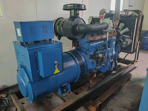 漳县100kW柴油发电机组使用多级机油有哪些优缺点？